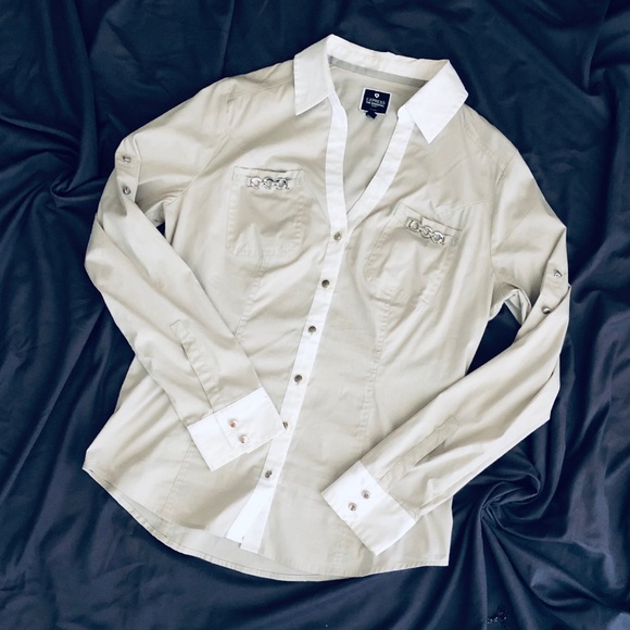Express Tops - NWOT Express Light Gray Button-Down Blouse, Size M Express Tops - NWOT Express Light Gray Button-Down Blouse, Size M
